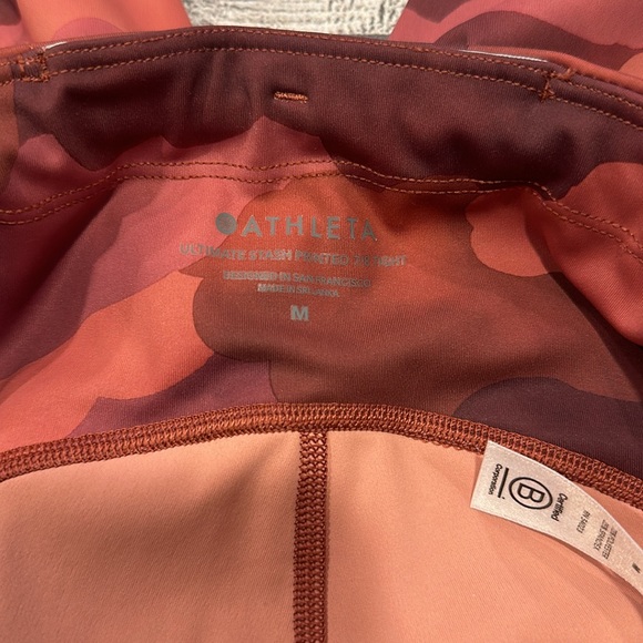 Women’s Athleta Ultimate Stash Printed 7/8 tight size M - Picture 12 of 15